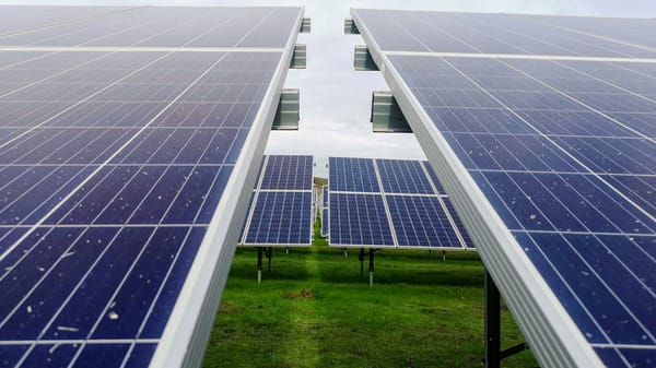 De la Surproduction à la Valorisation : Les Solutions Innovantes pour Gérer les Surplus d'Énergie Solaire